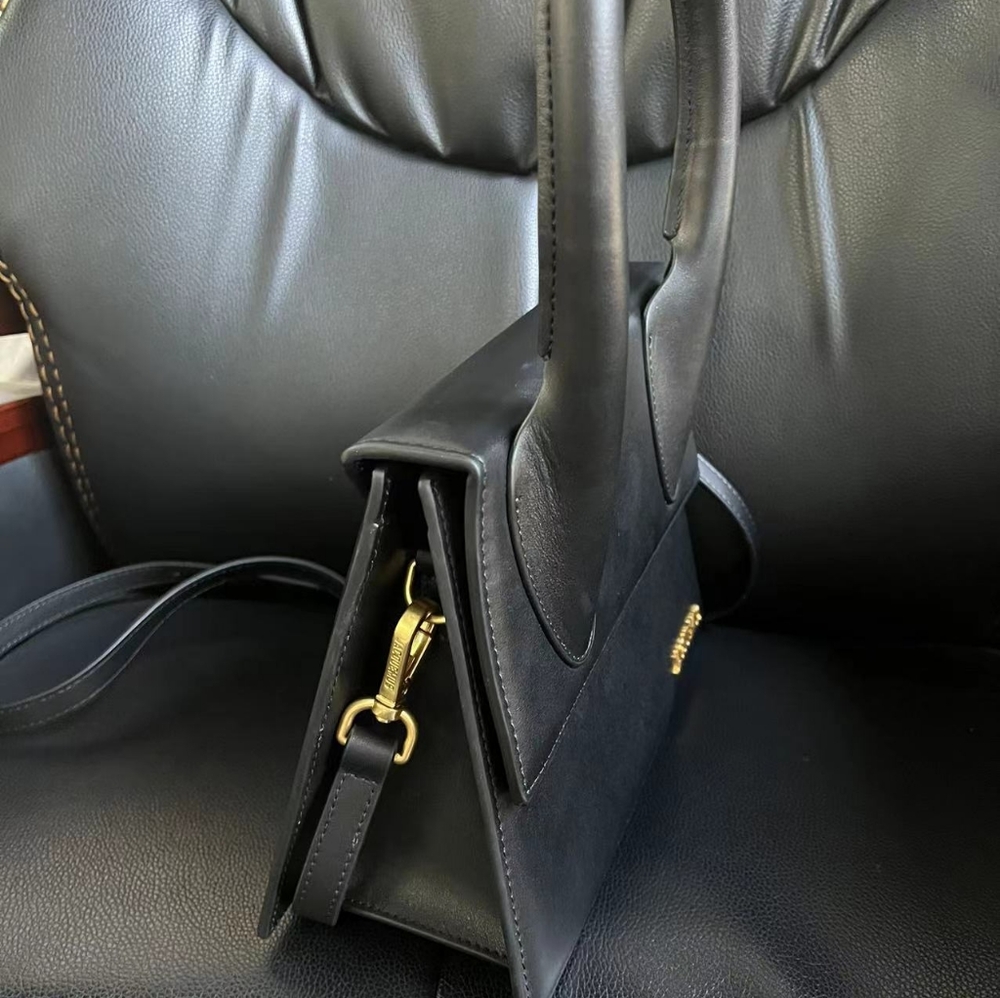 Le grand Chiquito Large Leather Handbag - Picture 3 of 7